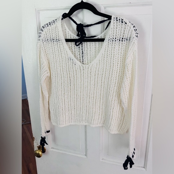 White Fringe Crochet Sweater off the shoulder - Picture 6 of 7
